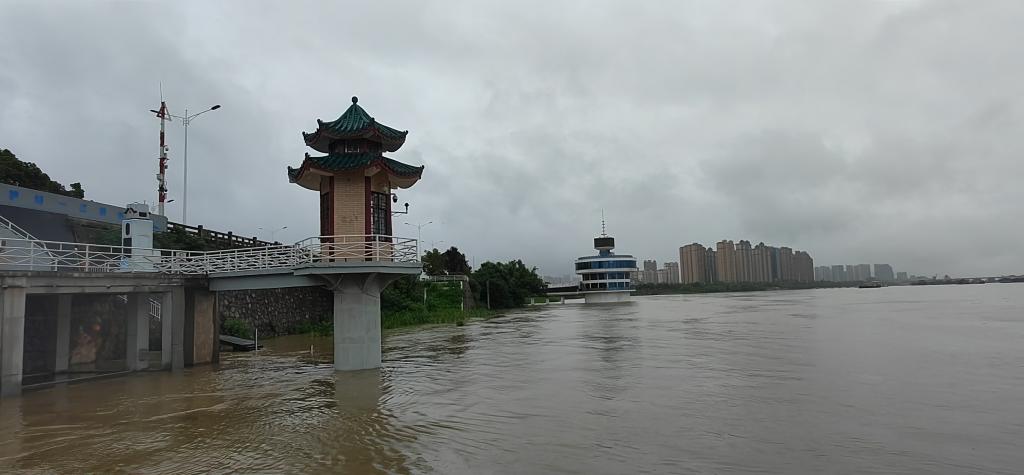 图为洞庭湖的标志性水文站城陵矶站，也被称为洞庭湖及长江流域水情“晴雨表”。（湖南省洞庭湖水利事务中心供图）